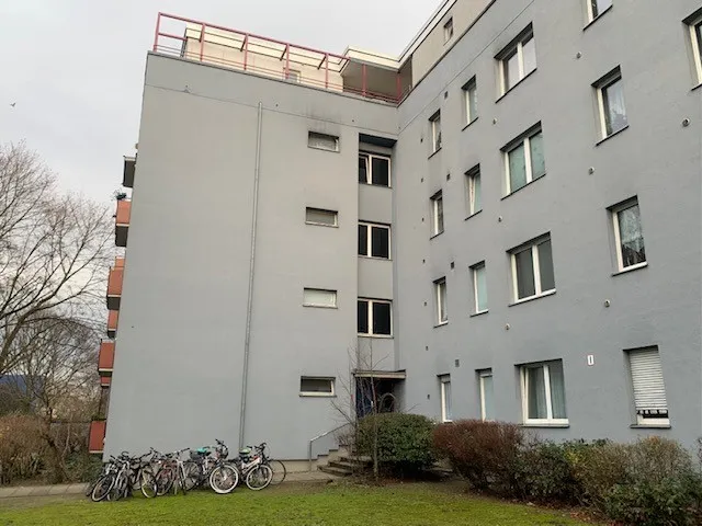 Helle Wohnung im 4. OG ohne Aufzug  - WBS 100 mit besonderem Wohnbedarf erforderlich — photo 1